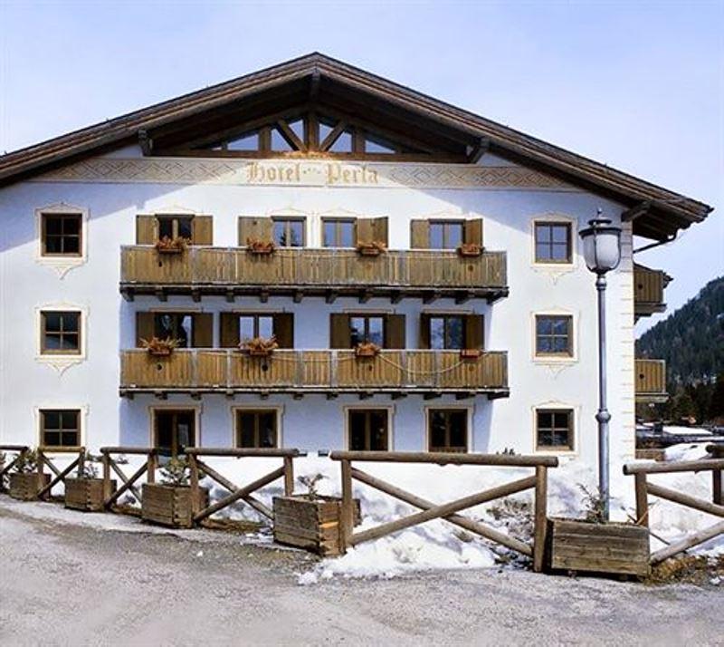 Hotel Perla Madonna Buitenkant foto