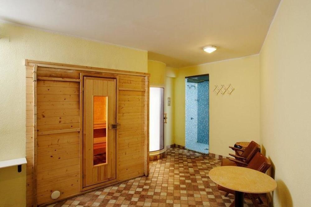 Hotel Perla Madonna Buitenkant foto